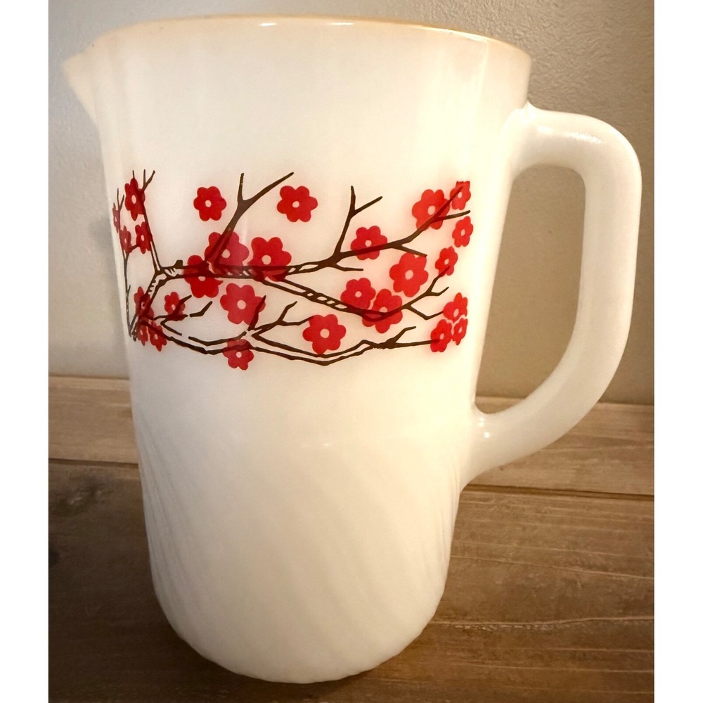 Vintage Termocrisa Primrose on Milk Glass Beautiful Serving Pitcher No Chips